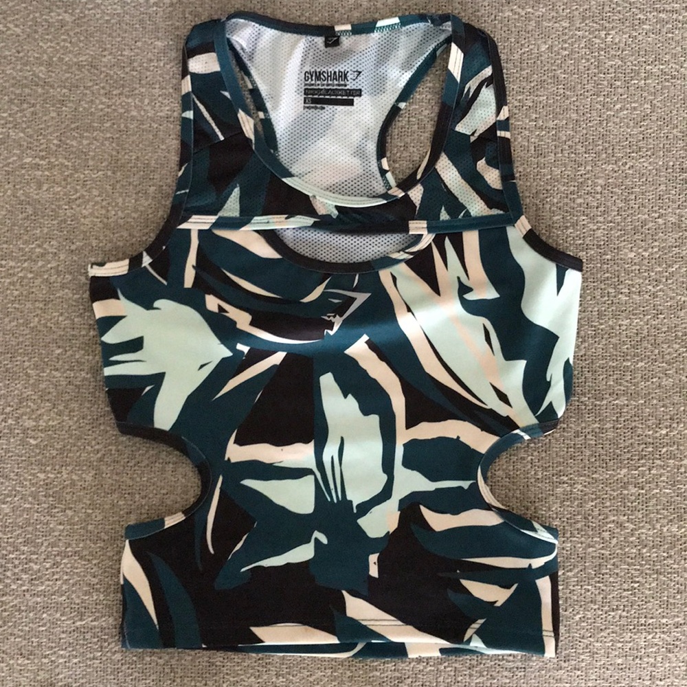 Gymshark/ Nikki Blackketter gym crop tank